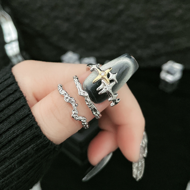 Simple and individual plain ring with irregular texture, pleated opening ring, gender-neutral style, stackable starlight adjustable ring details Picture