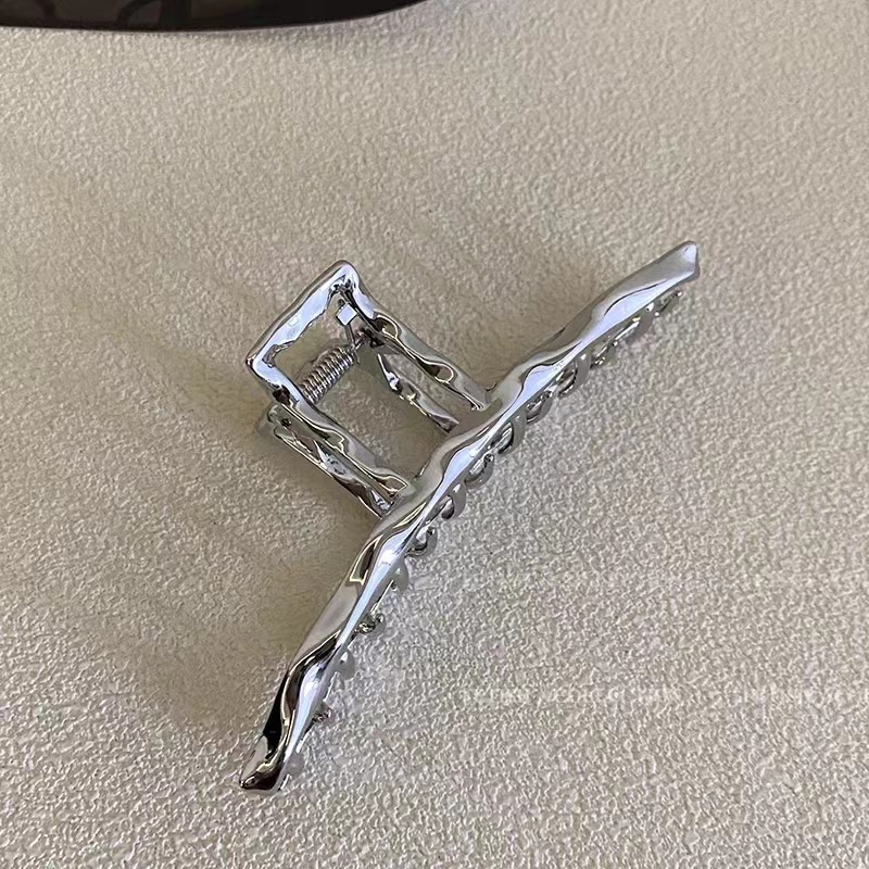 Simple and elegant metal grabber for women, large shark hairpin at the back of the head, 2025 new style clip headwear hairpin details Picture