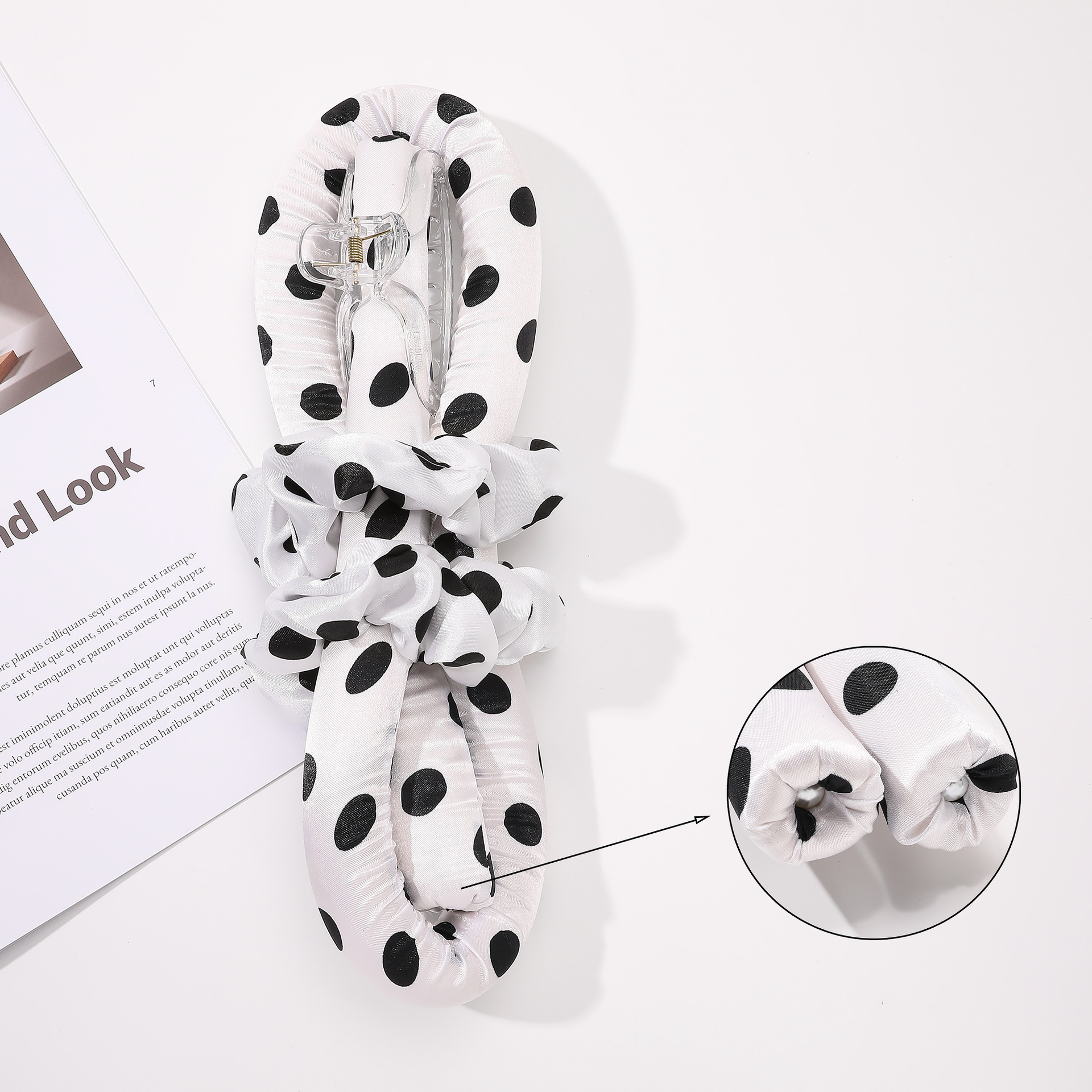Qiyue Big Wave Curling Iron, Amazon Lazy Sleep Hair Curling Tool, EVA rubber non-hot curling iron Application Scenario
