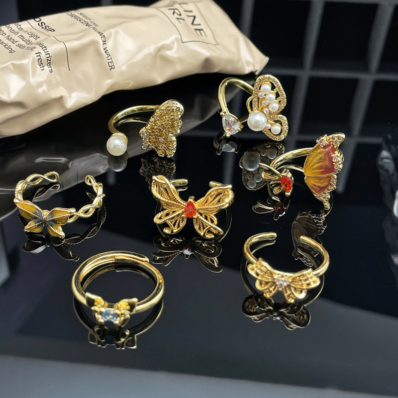 A light luxury and high-end golden butterfly-shaped opening ring for women on Instagram, with a cold and cool style, sweet and unique, exquisite and niche food ring Specification drawing