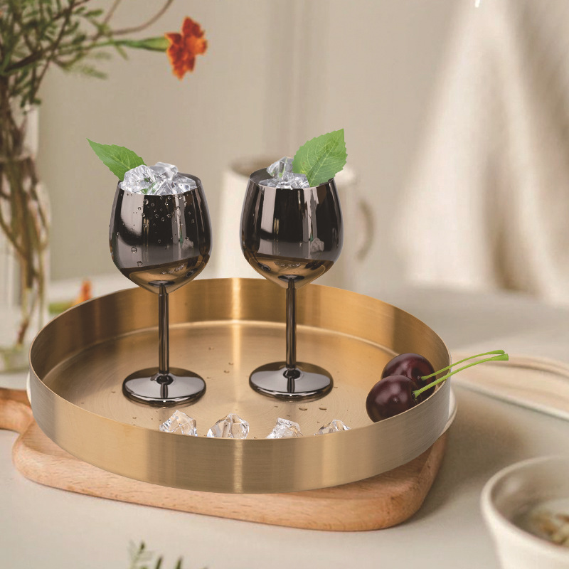 Cross-border European and American new mini red wine glass 70ml tall glass bar hotel cocktail one-sip cup gift box set Application Scenario