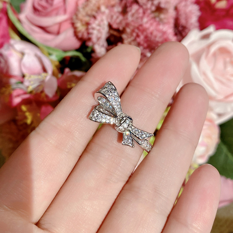 European and American three-dimensional full diamond bow open ring, a unique female design, sweet and trendy, versatile princess ins style ring Application Scenario