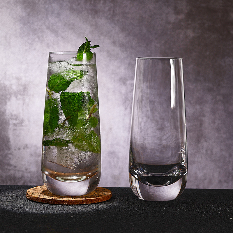 Creative handcrafted thick-bottomed cocktail glasses, Coring glasses, mojito glasses, high-end cocktail glasses, large-capacity juice glasses, beverages Application Scenario