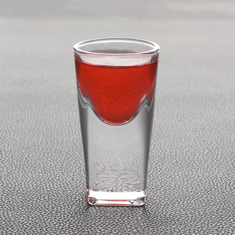 Square-bottomed thick-bottomed glass liquor cup, 100 milliliters, square-bottomed wine divider, small wine glass, one-sip wine measuring vessel, wine divider pot Specification drawing