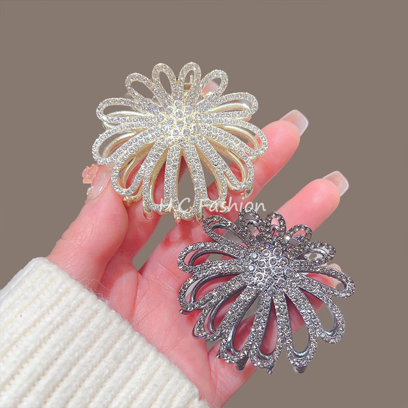 New crystal Korean-style full diamond chrysanthemum hair clips, high-end hairpin, niche mid-sized hairpin, versatile headwear for women full figure