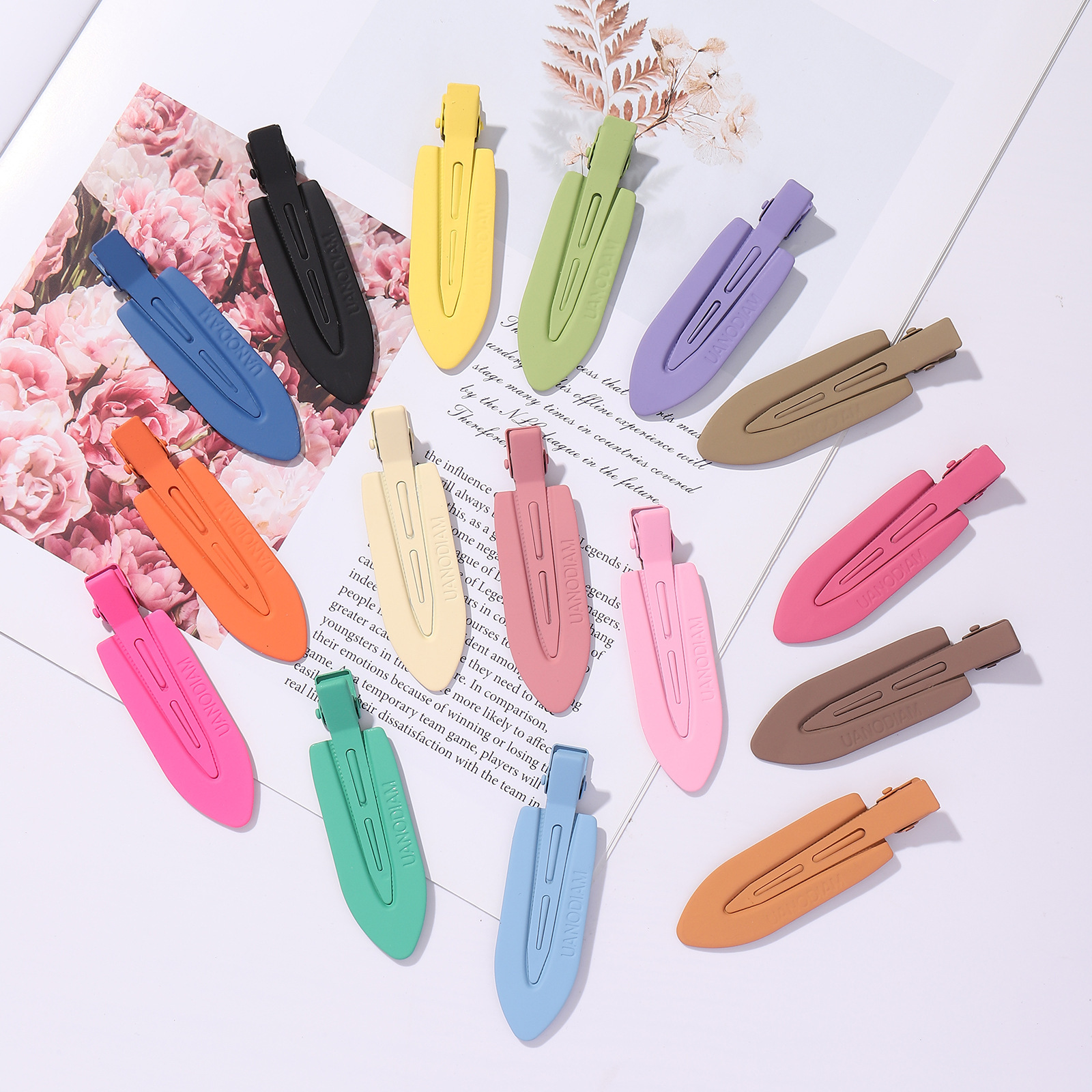 Korean version hair clip, the same style as the Instagram celebrity's shovel, macaron-colored broken hair side bangs clip, hair clip for women details Picture