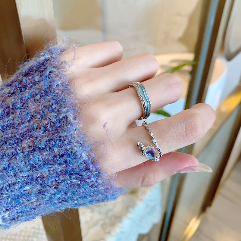 The ring has an adjustable opening for women, exuding a sense of high-end fashion and versatility. It features a niche, cold style and a unique, ins mint green food ring details Picture