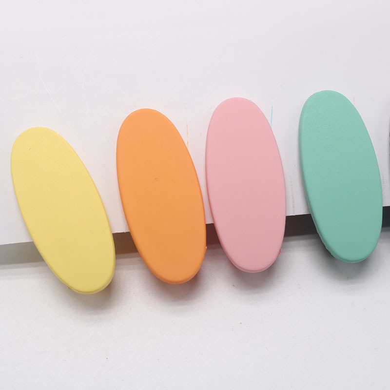 Candy-colored hair clips, Korean-style cute children's small hair clips, side clips, hair accessories, hairpins, hair clips, hair clips Application Scenario