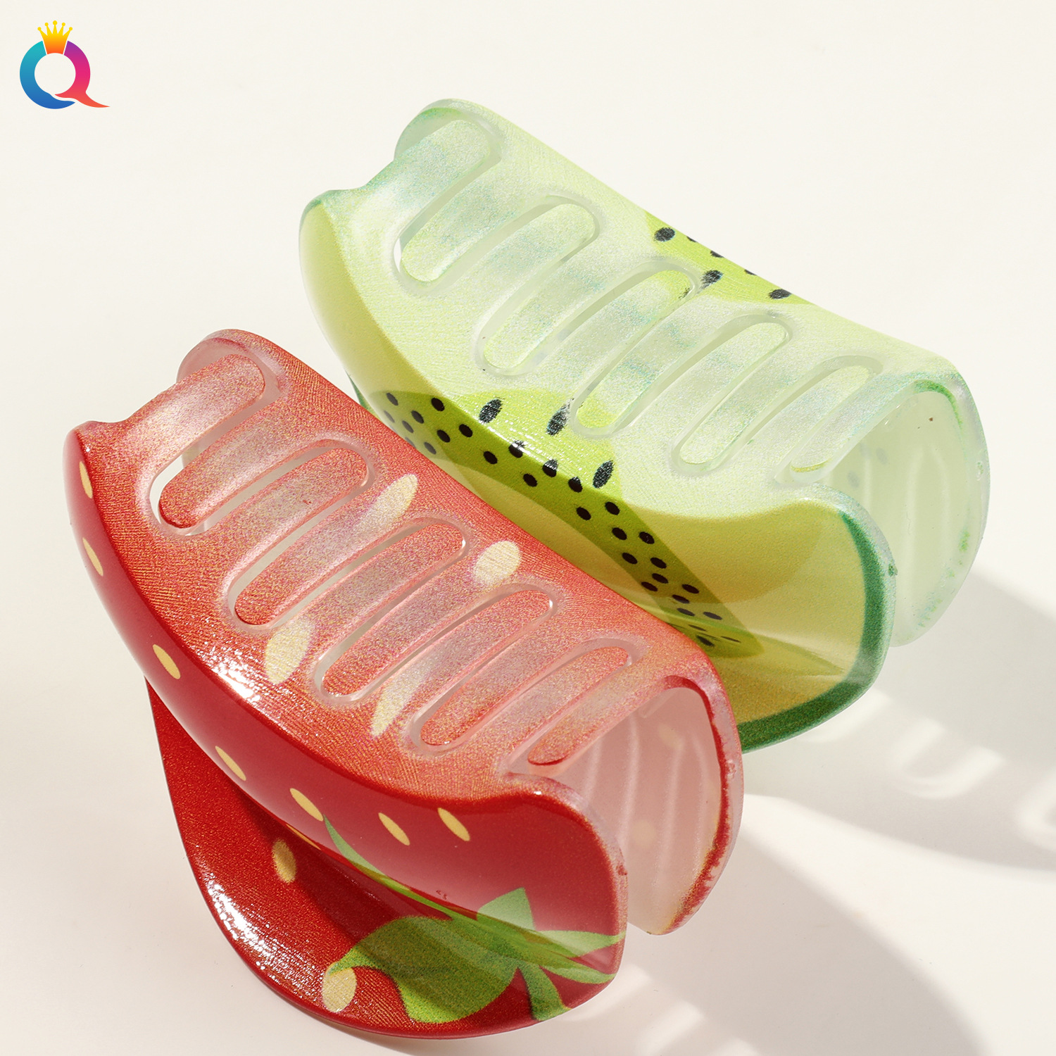 Qiyue Cross-border Korean-style fruit print grab clip, simple and elegant, high-end shark clip women's headwear and hair accessories wholesale Application Scenario
