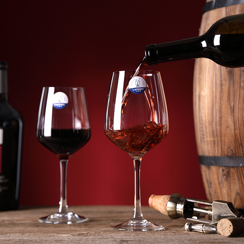 Lemeiya red wine glass, household crystal glass cup, European wine glass, large tall glass, creative wine set Application Scenario
