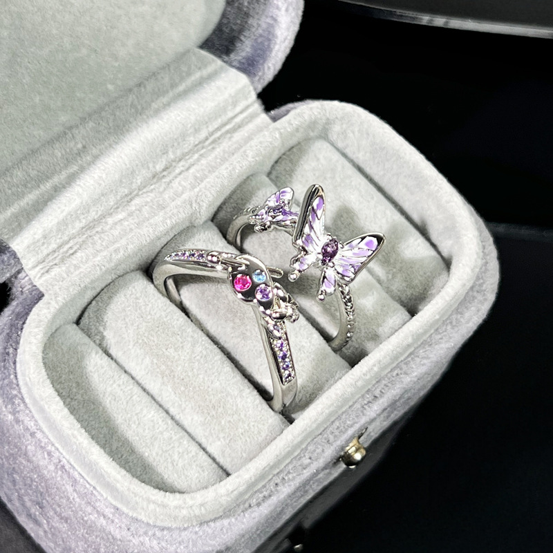 The simple, sweet and cool purple gradient double butterfly ring is a unique design for women with a distinctive color diamond style. It's a layered ring Application Scenario