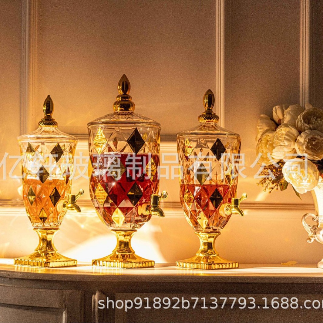 Hotel transparent gilded glass juice VAT, covered faucet, household wine-making containers and utensils, cold water bottle, tea drinks Application Scenario