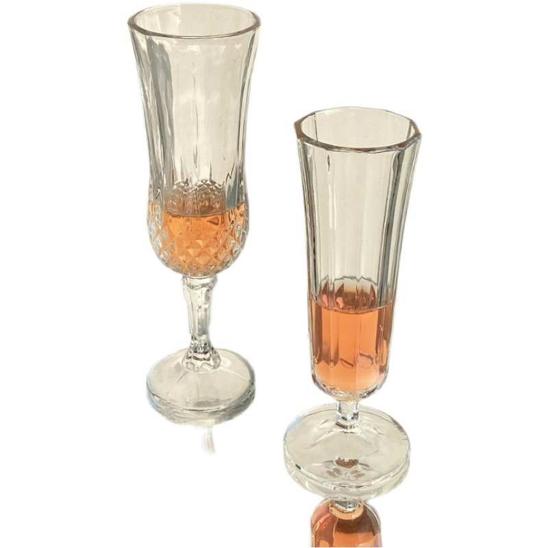 The vintage embossed diamond glass goblets from the Instagram-style internet-famous restaurant are of high appearance level, including champagne drinking glasses and juice glasses Item Picture