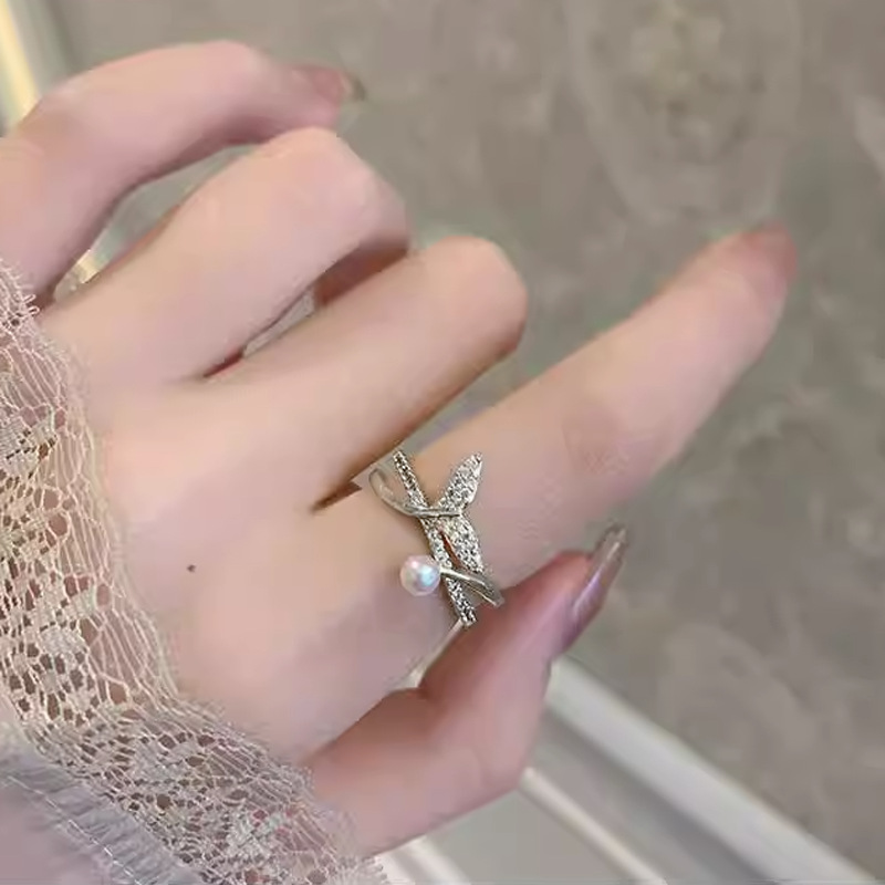 Sweet and cool style beauty fishtail ring, feminine, light luxury, high-end feel, exquisite zircon open ring, personalized index finger ring details Picture