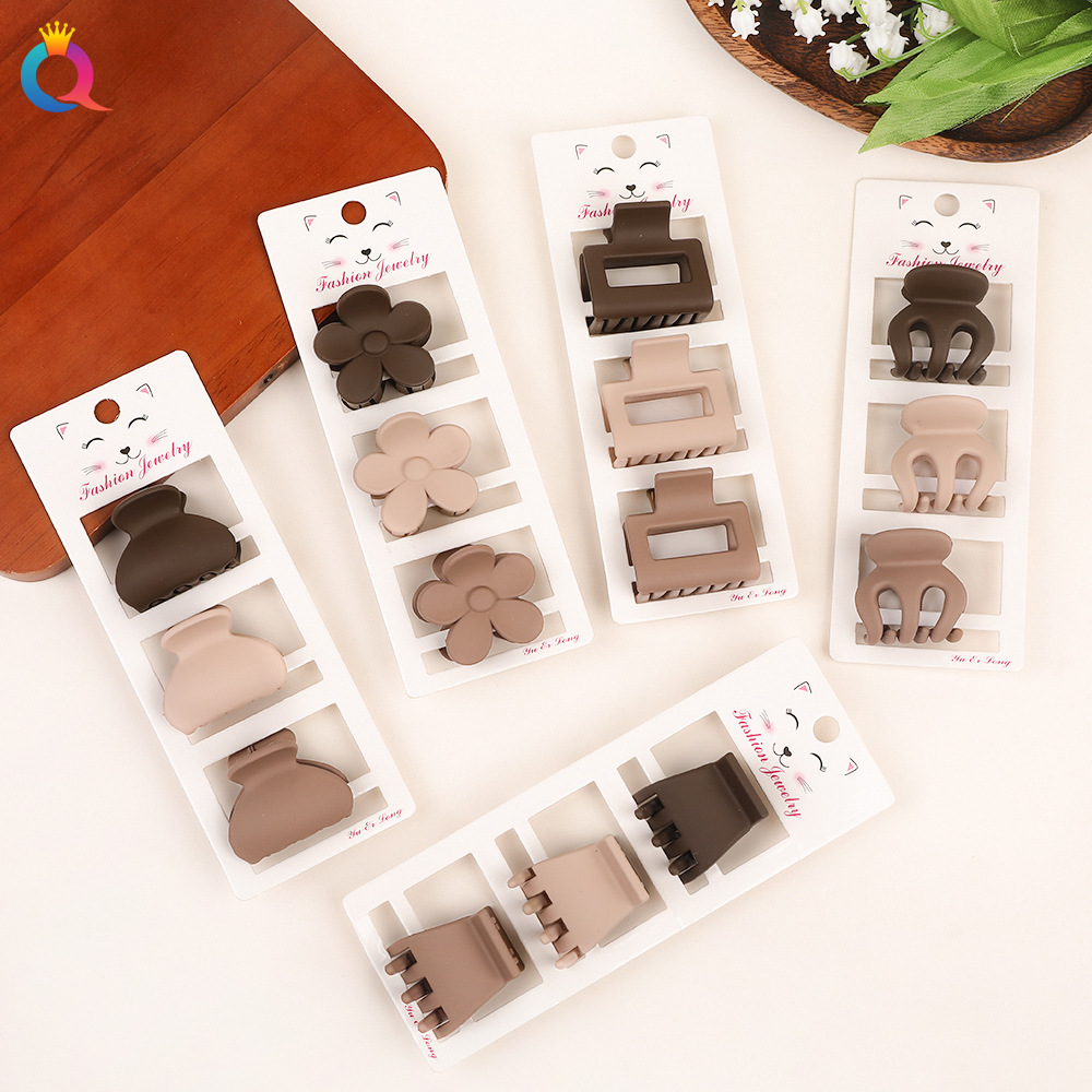 Wholesale of Qiyue Korean version coffee-colored three-piece set hair clips, updo hair clippers, high ponytail hair clippers, shark clippers and hair accessories full figure