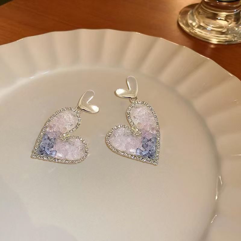 Gradient crystal heart-shaped earrings for women, new and niche design earrings, elegant and stylish, wholesale of internet-famous earrings and pendants details Picture
