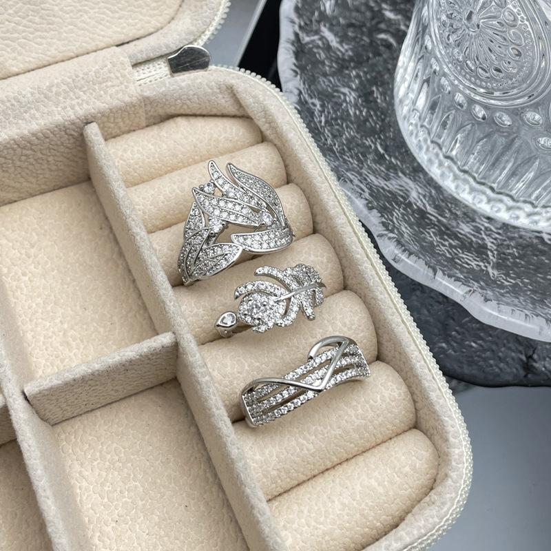 The Hong Kong-style socialite's leaf ring is adjustable for women. It features a niche design with an exquisite and high-end feel, exuding a light luxury vibe Specification drawing