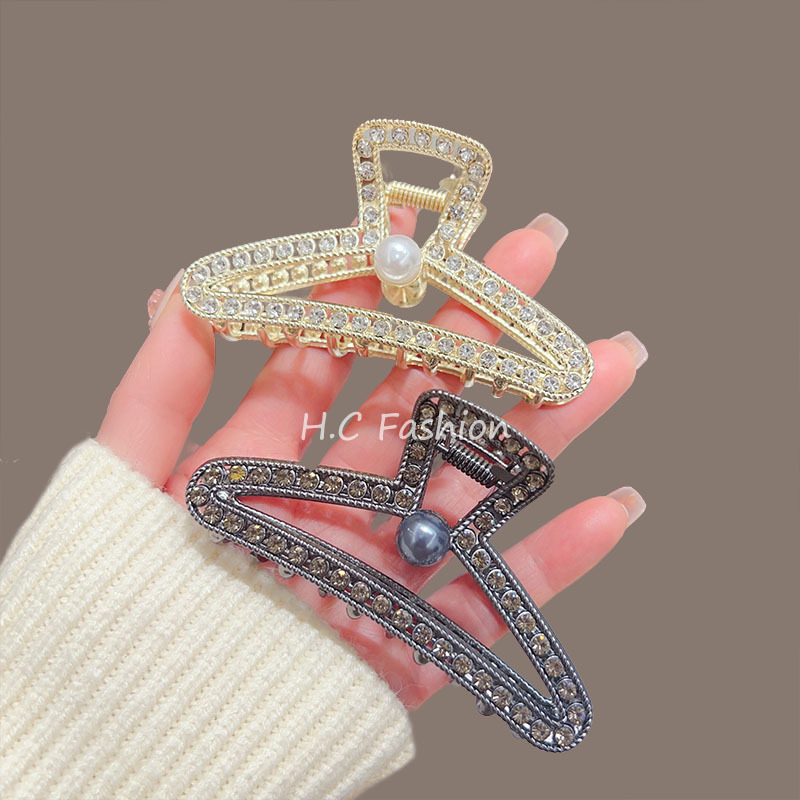 Geometric hairpins, simple alloy gripper, full diamond jewelry, shark clip, exquisite hair accessory, simple and light luxury matching, hairpin for women details Picture