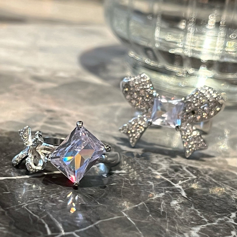 Sweet and cool bow, full diamond zirconia open ring, a niche design for women, with a cold style and a sense of high-end luxury Application Scenario
