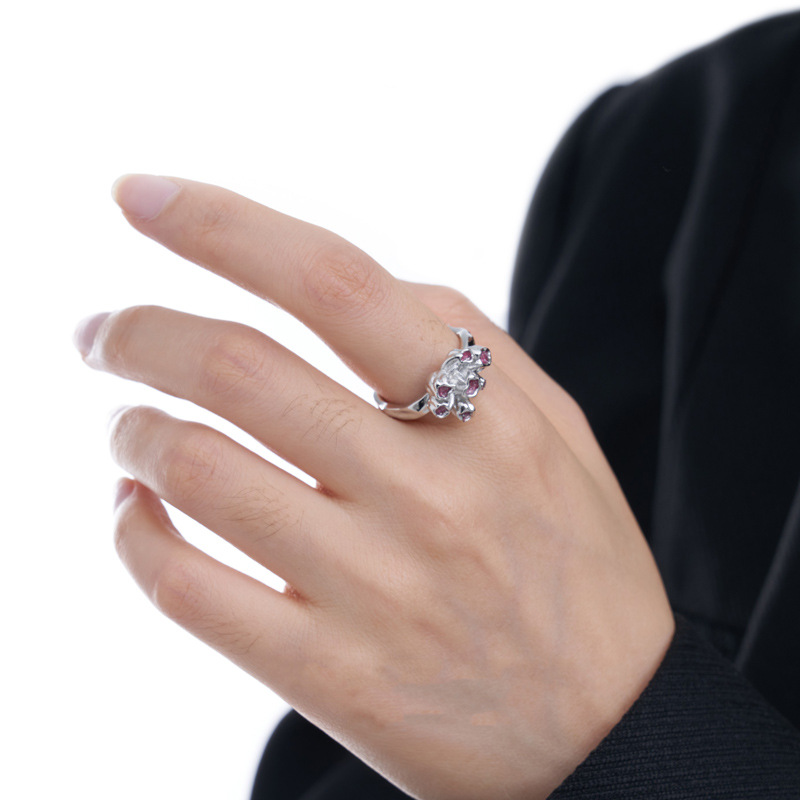 Irregular texture pink drip glaze open ring for women's fashion, individuality, niche design, fashionable and simple food ring trend Application Scenario