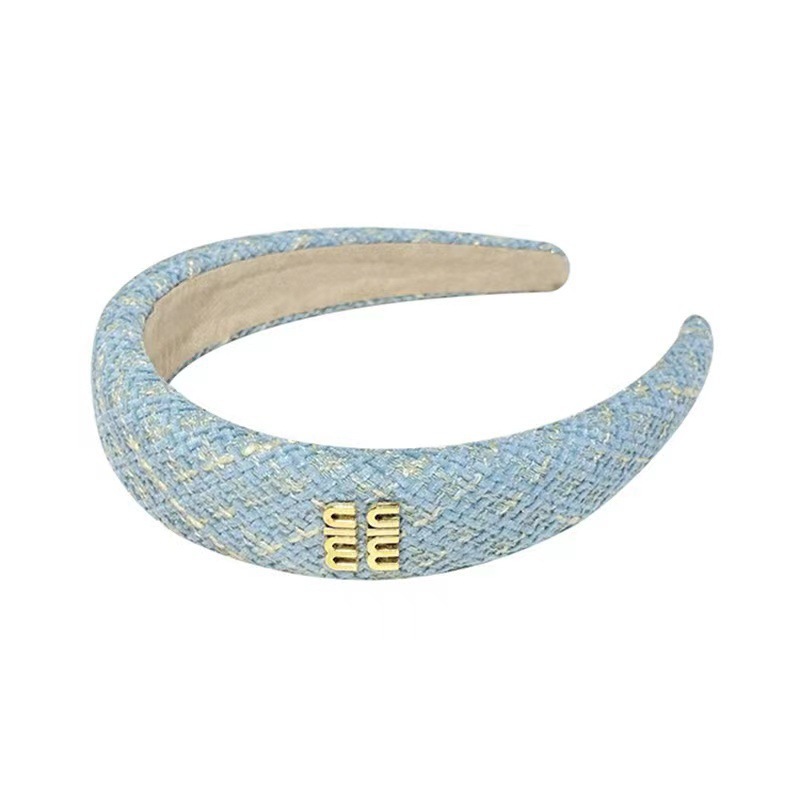 French-style chanel-style high top blue headband for daily wear. Spring and summer high-end wide-brimmed headband miumiu hair clip Item Picture