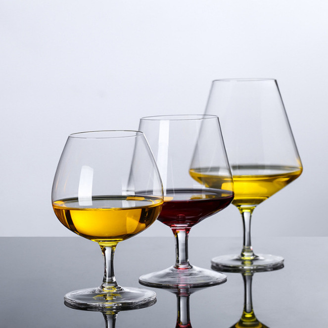 Brandy thickened wine glass, low-stemmed cognac wine glass, XO whisky glass, glass wide-belted craft wine glass Specification drawing