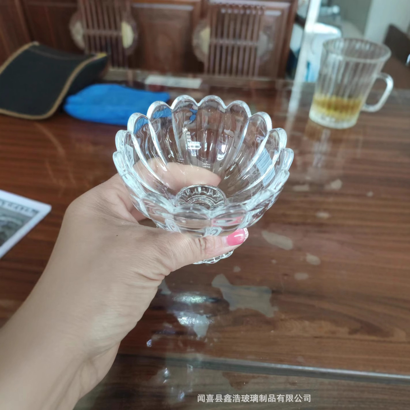 Creative lace ice cream cup, European milkshake dessert cup, yogurt pudding glass cup, golden edge salad juice cup Specification drawing