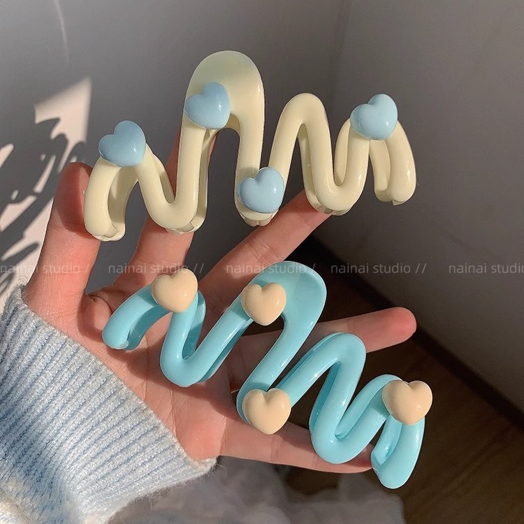 Creamy sweet girl style heart-shaped wavy hair clip, summer back head updo hair clip, shark clip, cute hair clip headwear full figure