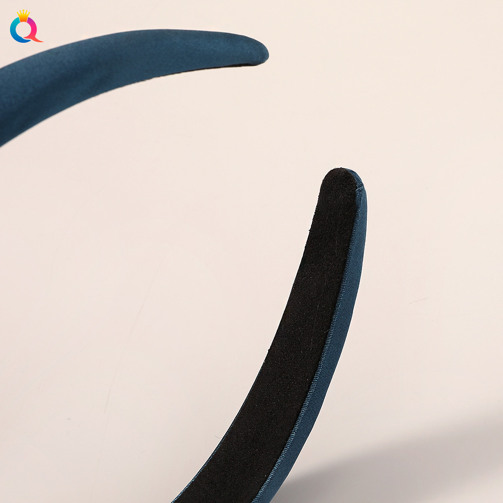 Qiyue 2021 European and American retro hairband color, sponge headband, solid color, lustrous satin, face washing, hair pressing, hair binding accessory for women Application Scenario