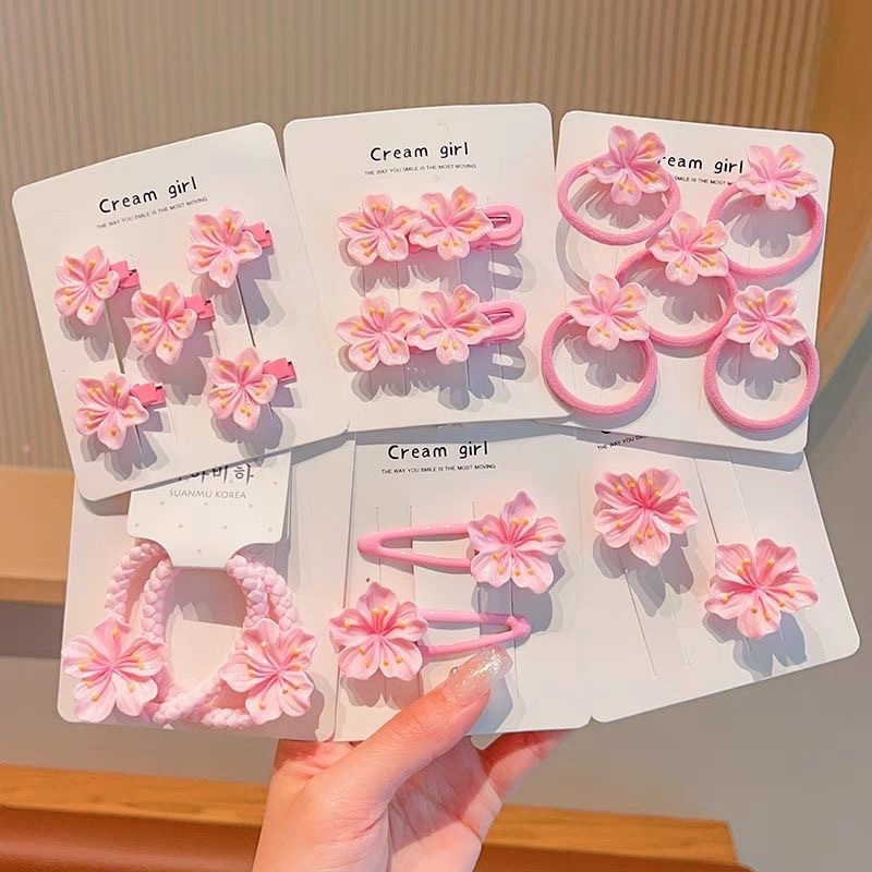Pink cherry blossom hair clips, cute little hair clips for children and babies, flower clips, hair accessories, side bangs clips, broken hair clips, hair clips full figure