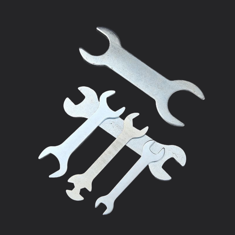 Old factory direct supply of thin dual-purpose open-end wrenches, simple mirror surface household iron sheet wrenches, one-time fixed wrenches wholesale details Picture