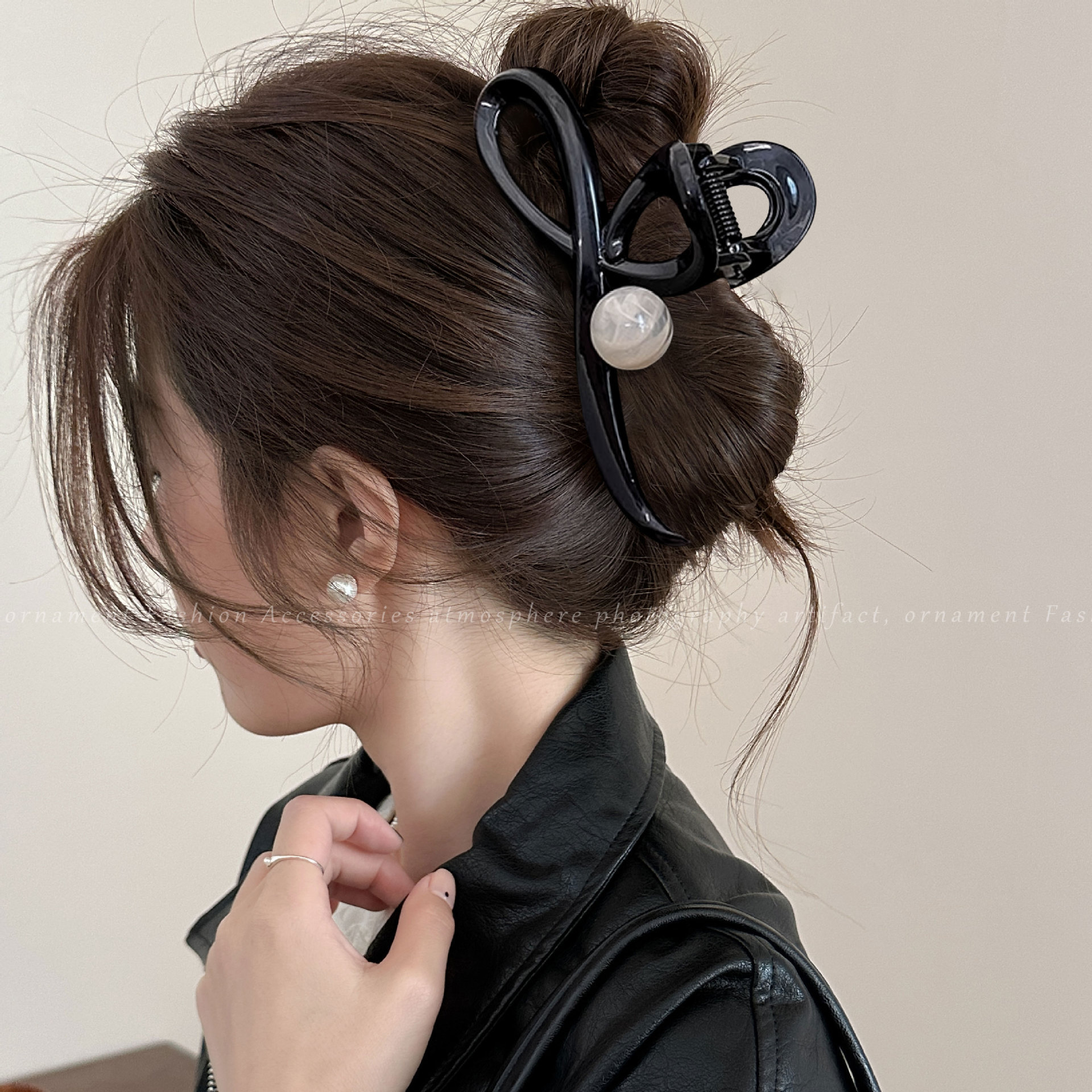 Korean spring and summer grabber with a high-end feel, large hair volume, half-tied hair at the back of the head, shark clip headwear Specification drawing