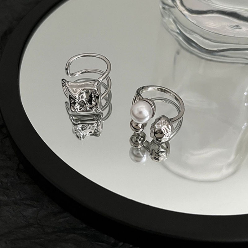Irregular lava fashion personality ring, women's niche design, high-end sense index finger ring, trendy and cold style ring Application Scenario