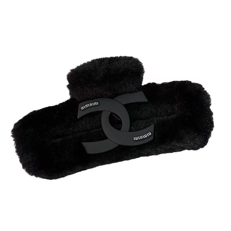 Xiaoxiangfeng Double C Square Grabber Spring/Summer large high-end hair clip, light luxury furry headwear, fluffy shark clip Item Picture