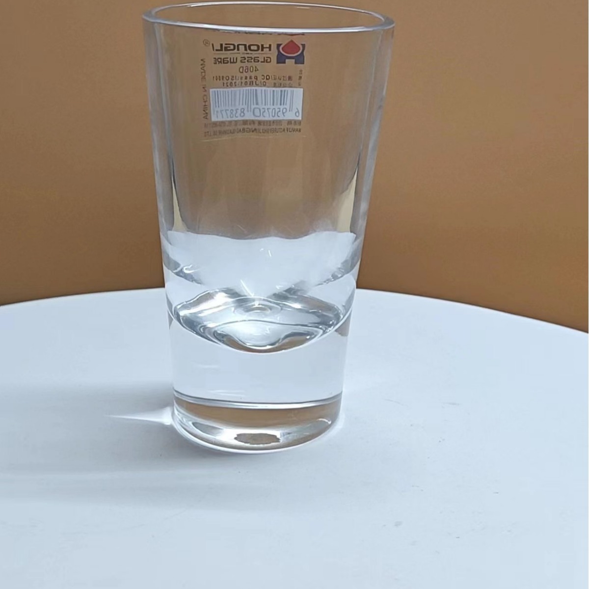 Wholesale HL's new flat-shaped whisky glasses, spirits glasses, Western-style glasses, thick-bottomed large bullet glasses, one-sipped beer glasses Item Picture