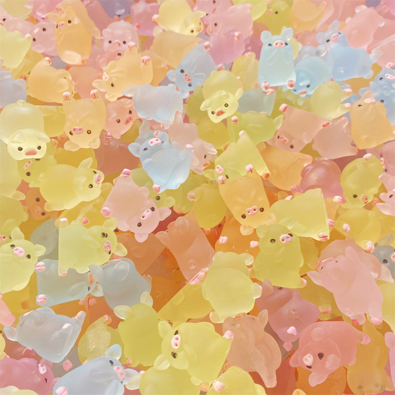 Trendy toy accessories, three-dimensional simulation, cute luminous little pig resin accessories, children's creative decorative items, blind box gifts details Picture