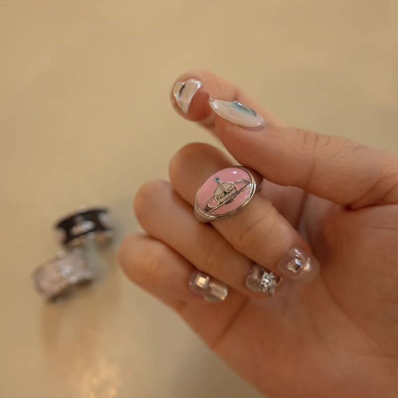Vintage vintage enamel cat-eye Saturn Queen of the West Open ring, a fashionable, cold and individualistic ring for women Application Scenario