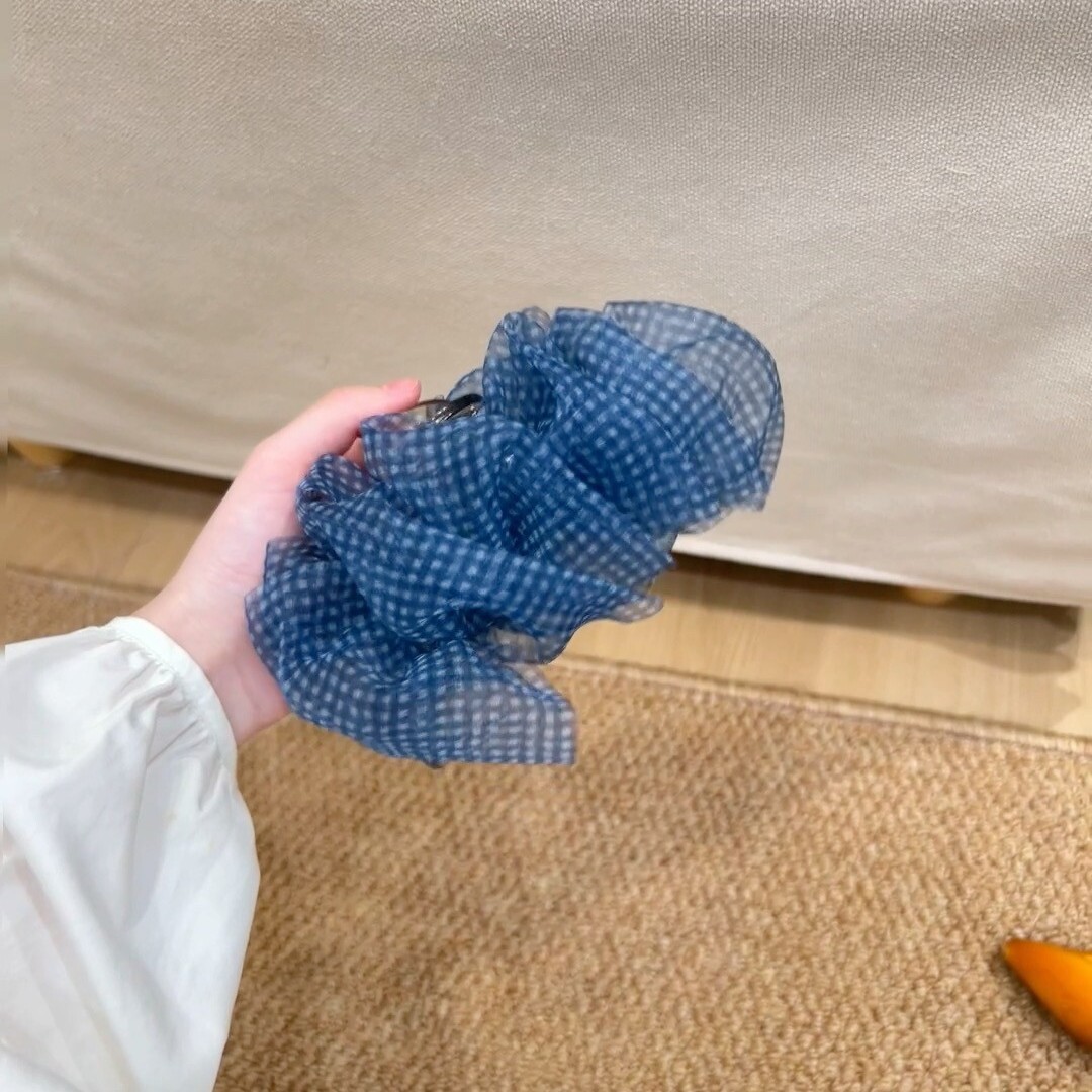 Blue checkered bubble tulle hair clipper shows hair volume, large shark clipper mesh tulle cloud pleated hair claws, large intestine circle for women Specification drawing