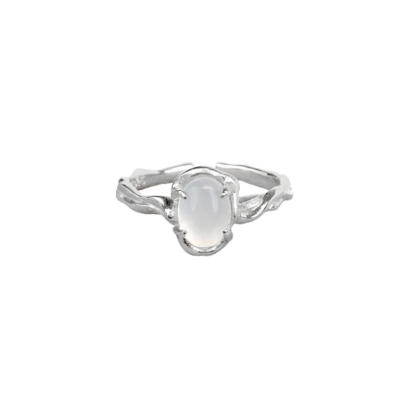 A niche design with a unique texture opal open ring, exuding a sense of high-end sophistication for women. It features a cold and elegant style with a touch of light luxury Application Scenario