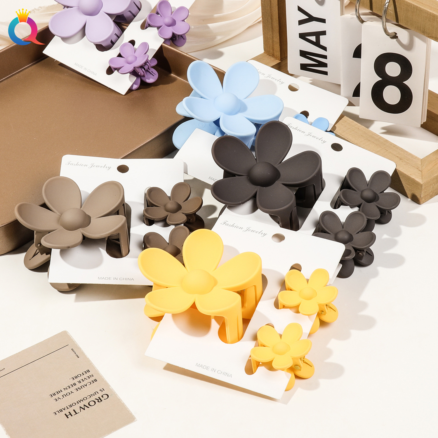 Qiyue Cross-border Candy-colored Flower Hair Clip Set, Sweet Flower Grab clip, Women's Hair clip, Hair grab tray, Hair clip, Hair accessory Application Scenario