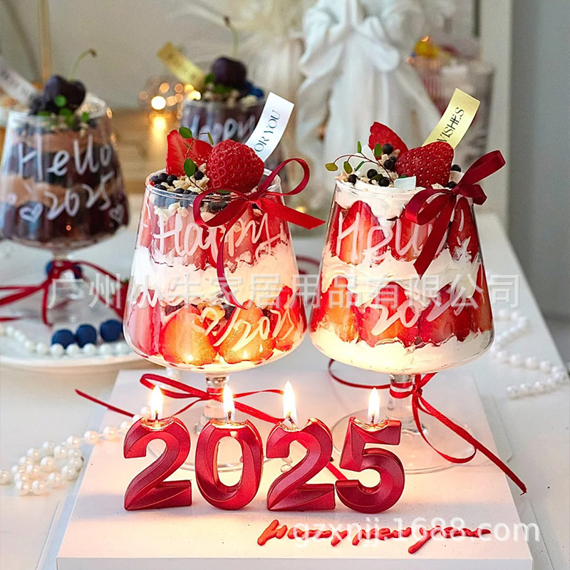Strawberry cake cup, New Year's Eve brandy cup, romantic strawberry season glass tall stem red wine glass, cherry cake decoration cup full figure