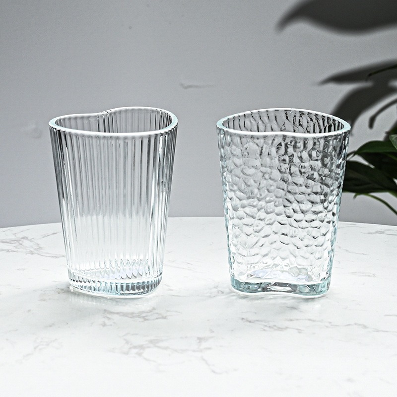 Girls' heart-shaped glass cups, InS-style iced American latte cups, coffee cups, hammer-patterned couple's heart-shaped water cups wholesale details Picture