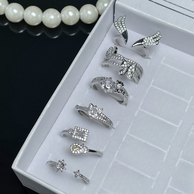 A new multi-layered butterfly opening ring for women's ins, with a light luxury and high-end feel, is a unique and niche ring Application Scenario