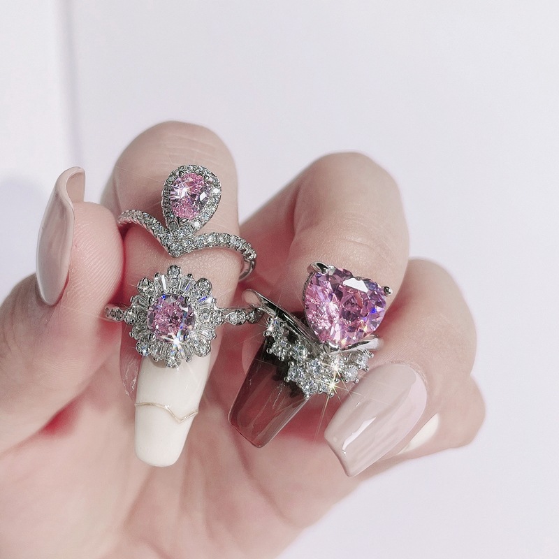 A gentle pink diamond heart-shaped zircon open-top ring with a French niche and light luxury design, a cool and sweet female style ring Application Scenario