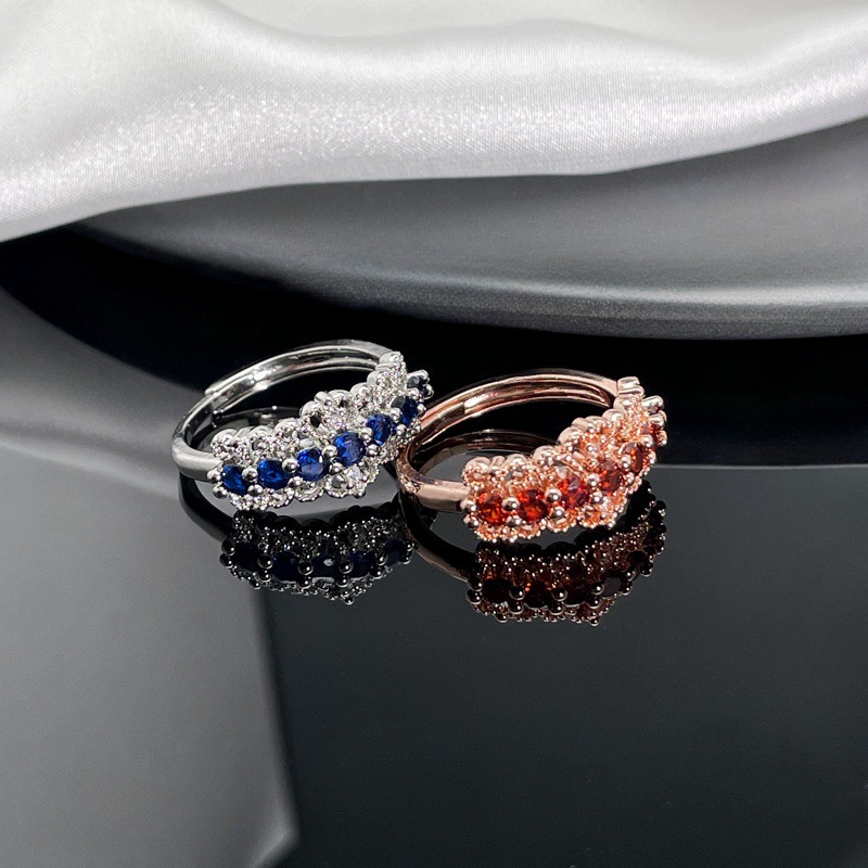 The new retro row diamond high-end colored gemstone ring is exquisite and versatile, with a light luxury and fashionable cold style. It is a niche accessory Application Scenario