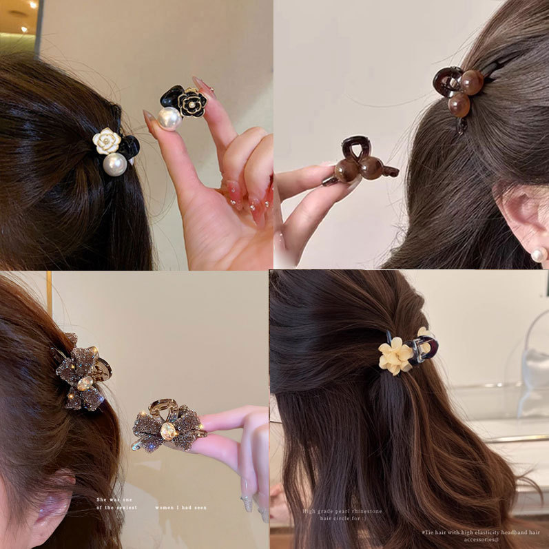 High-gloss amber pearl small grab clip hair accessory, small high-end hairpin, small hair clip clip, bangs clip, cute hair accessory full figure