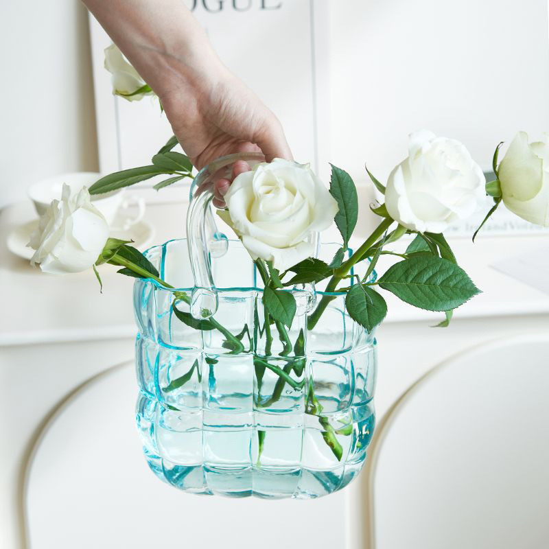 Table and living room decorative items, glass vases, hand blue series vases, handbags, vases, hydroponic flower arrangements, color box packaging Specification drawing