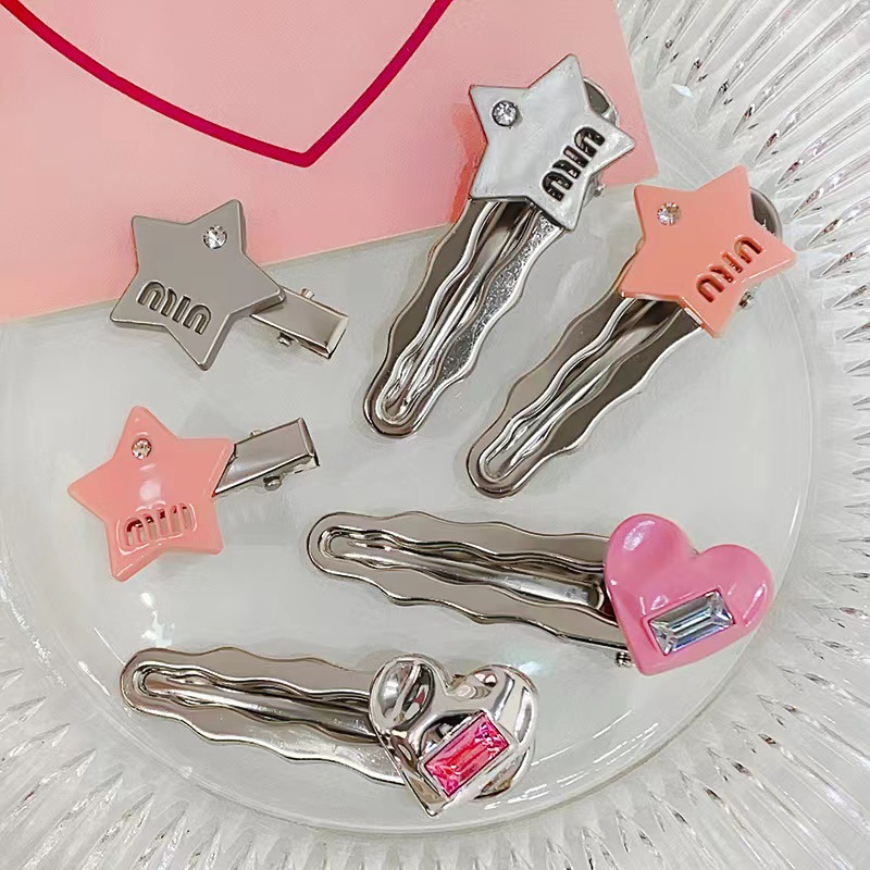 Metallic style sweet and cool hair clips with bangs, head accessories, popular five-pointed star side clips, small hair clips, cute wholesale full figure
