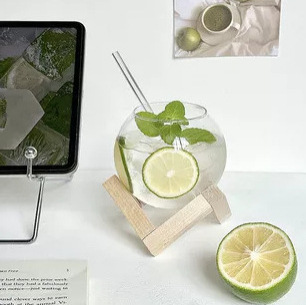 Ins-style coffee glass cups, summer drinking cups, niche design sense, restaurant juice drink cups, ladies full figure