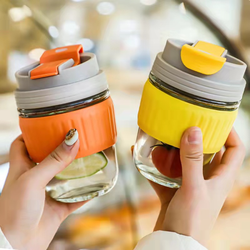 Creative glass water cups come with straw milk tea cups, cute glass double-drink coffee cups, and printed logos for delivery full figure